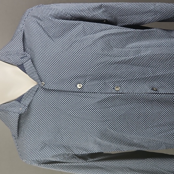 Van Heusen - Men's Slim Fit Stretch- Long Sleeve Shirt - 15.5 Neck, 32/33 Sleve - Picture 2 of 4